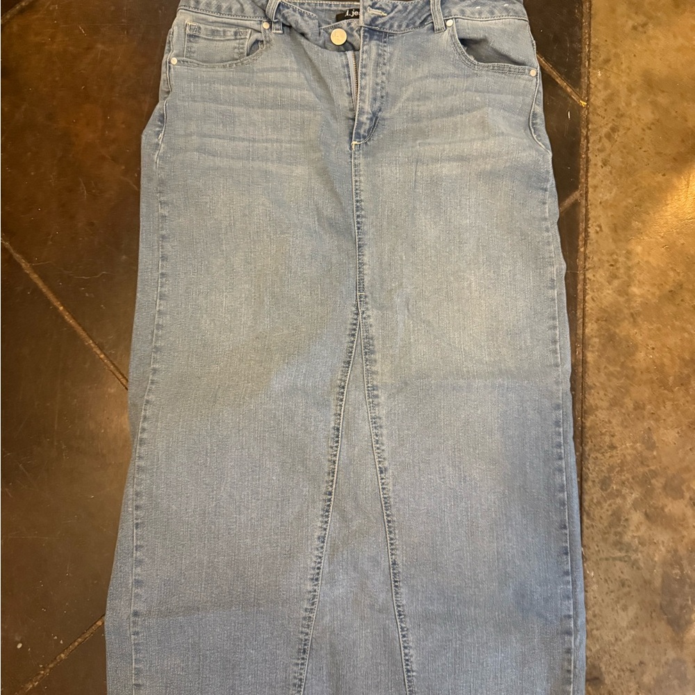 D. Jeans Blue Maxi Skirt Classic Denim Style